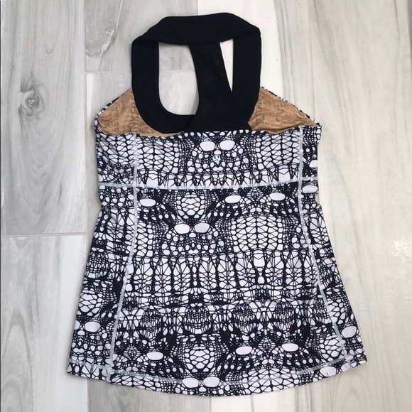 Lululemon Razorback - Picture 2 of 2